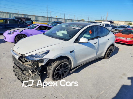 Tesla Model Y 2022 - Image 1 of 13