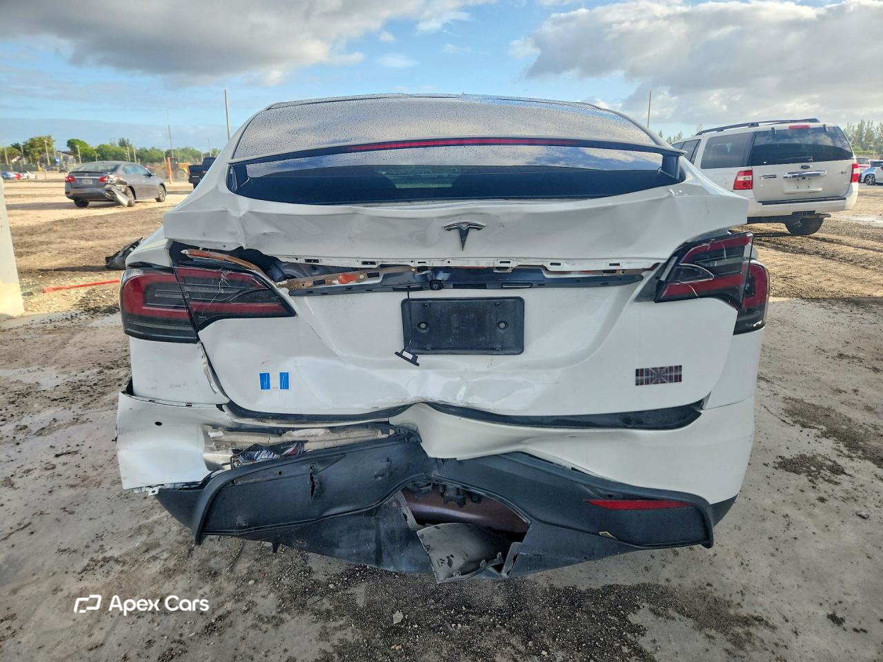 Tesla Model X 2022