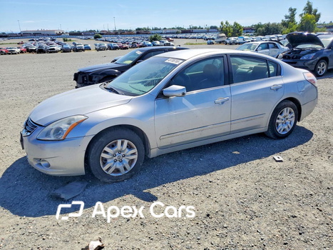 Nissan Altima 2010 - Image 1 of 12