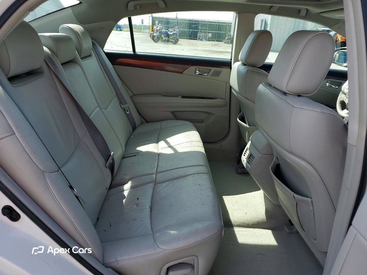 Toyota Avalon 2011