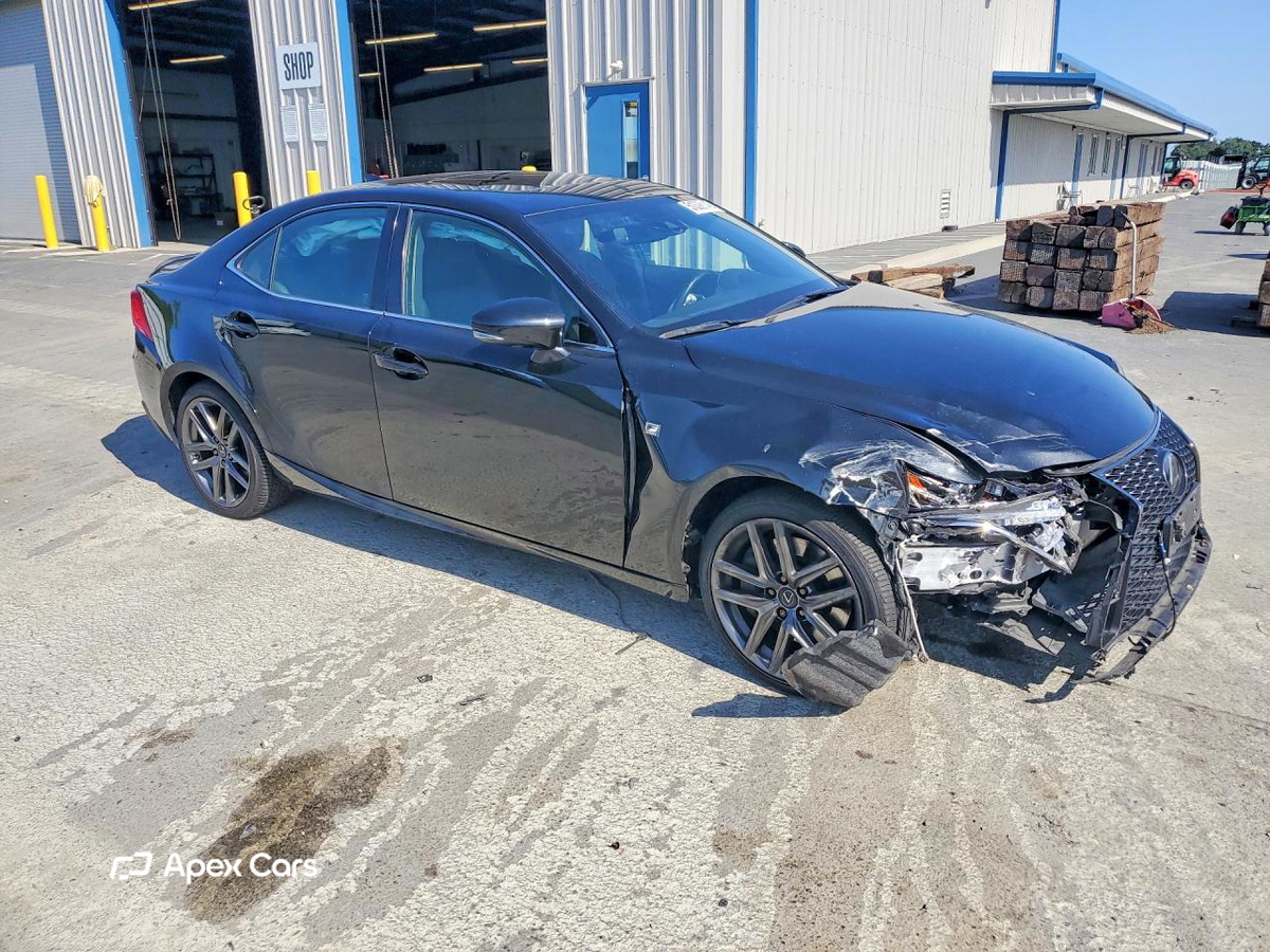 Lexus IS 2019