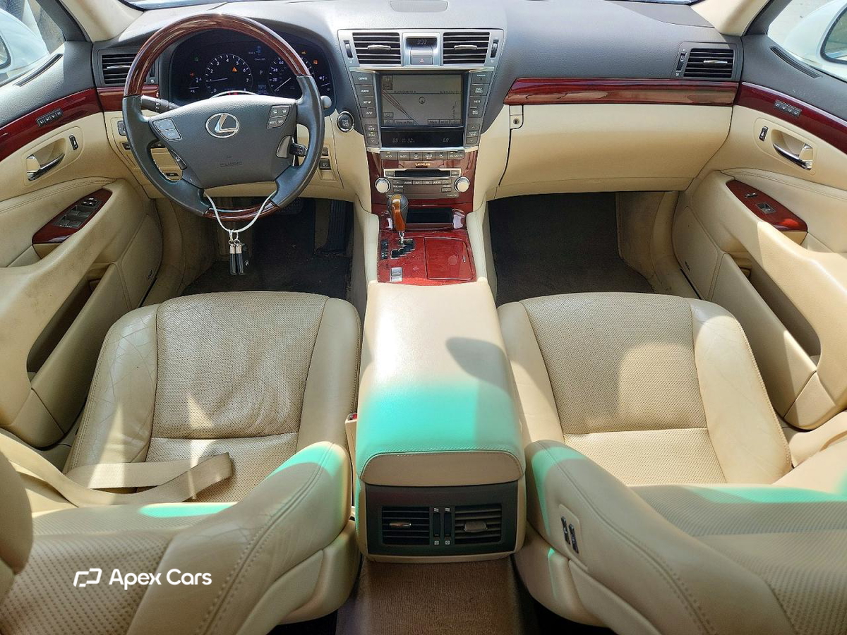 Lexus LS 2010