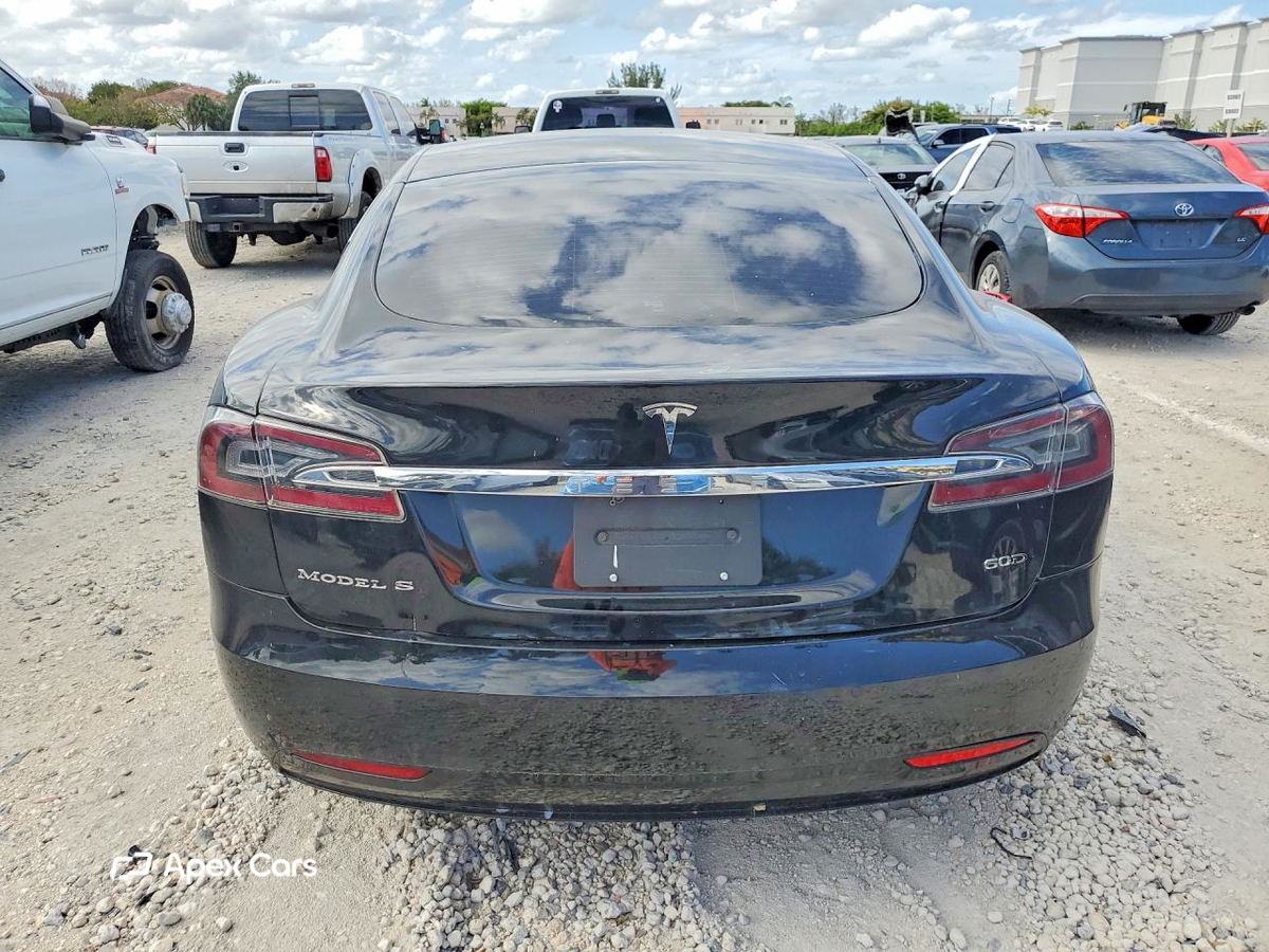 Tesla Model S 2017