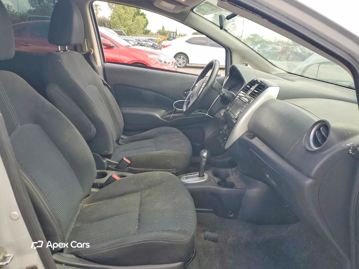 Nissan Versa 2016