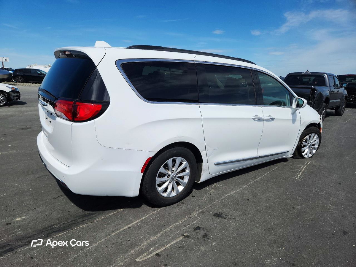 Chrysler Pacifica 2017
