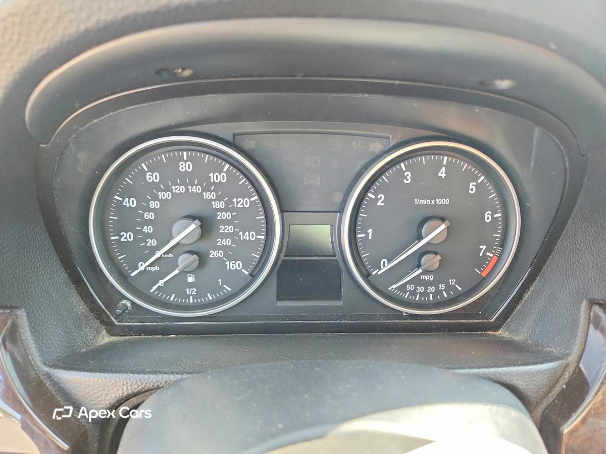 BMW Series 3 2010