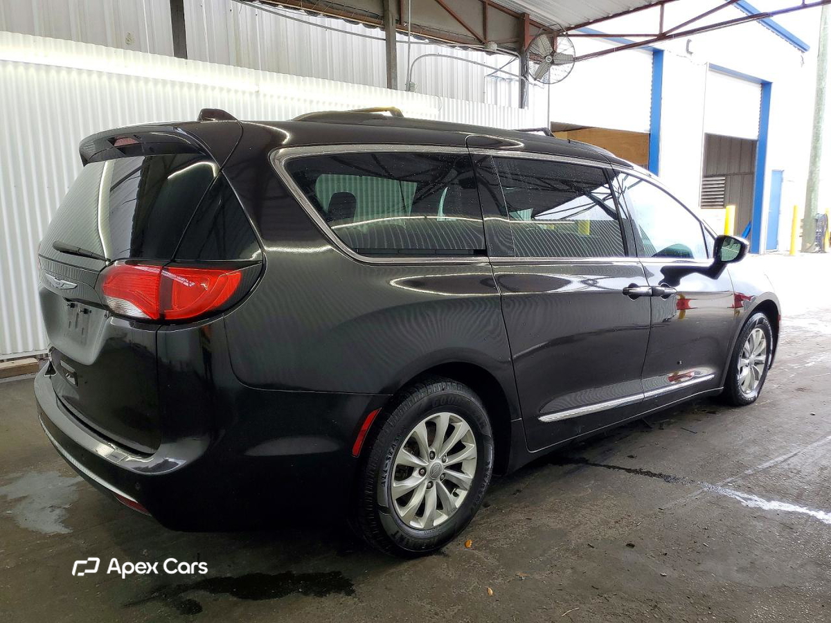Chrysler Pacifica 2017