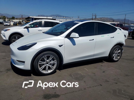 Tesla Model Y 2023 - Image 1 of 14