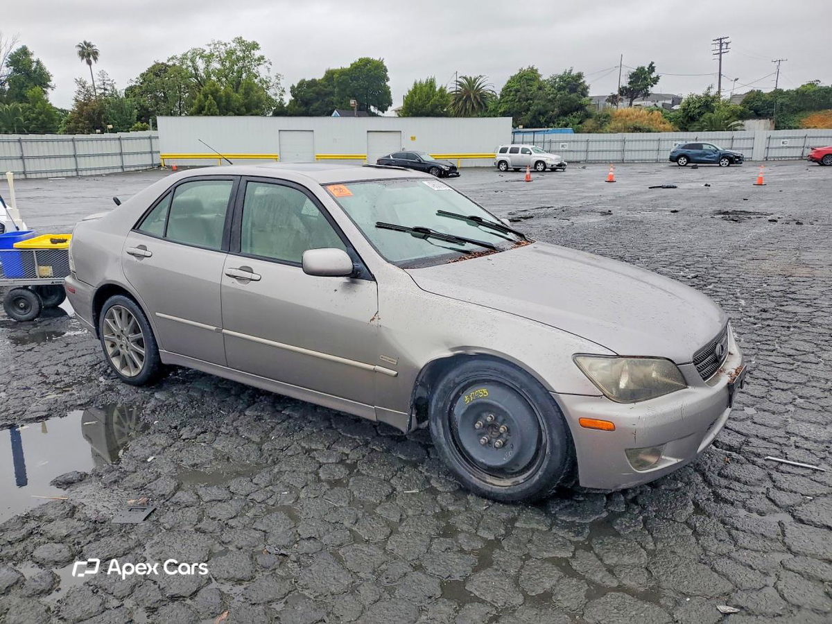 Lexus IS 2004