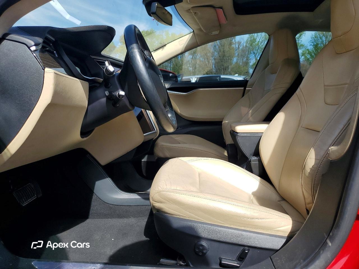 Tesla Model S 2015