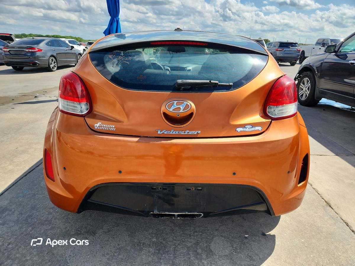 Hyundai Veloster 2012