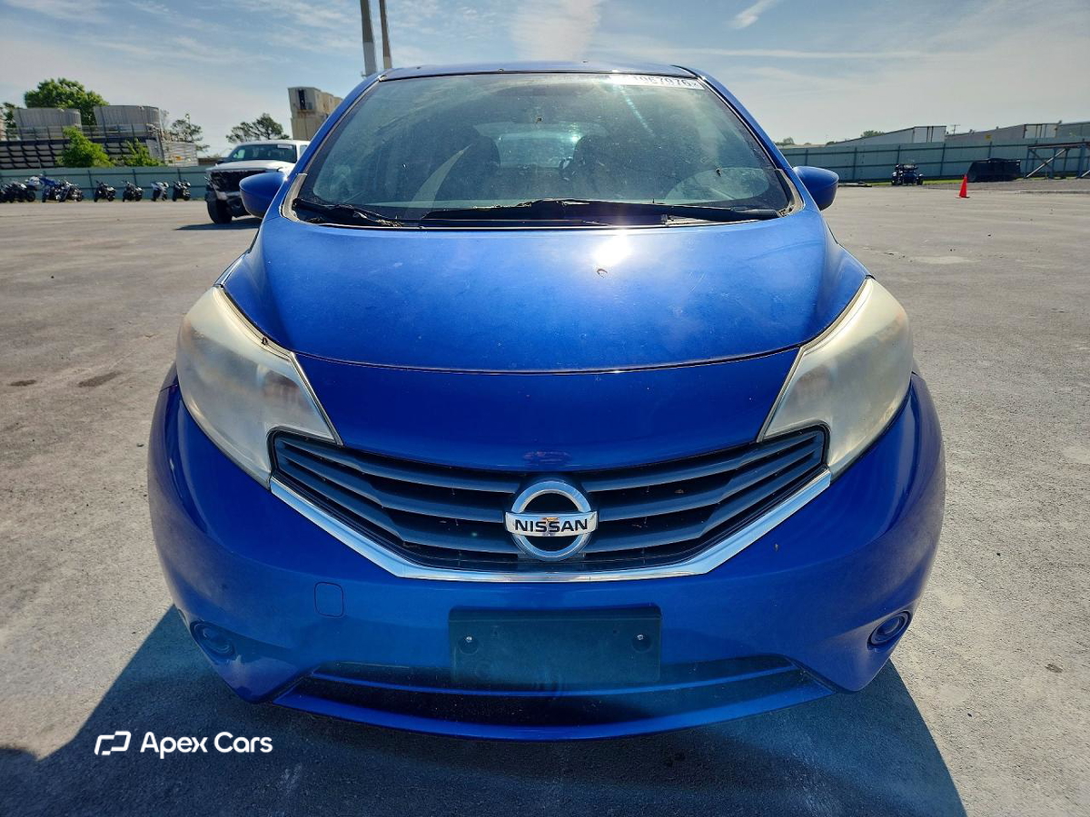 Nissan Versa 2015