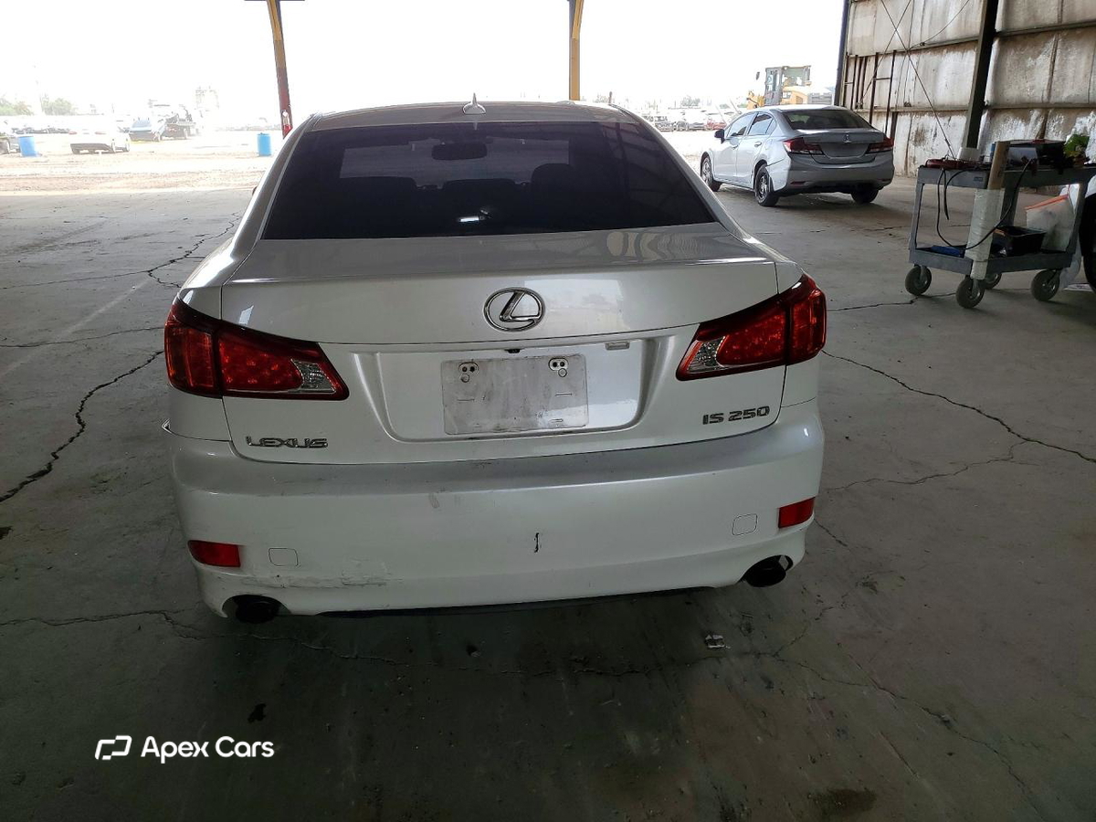 Lexus IS 2010
