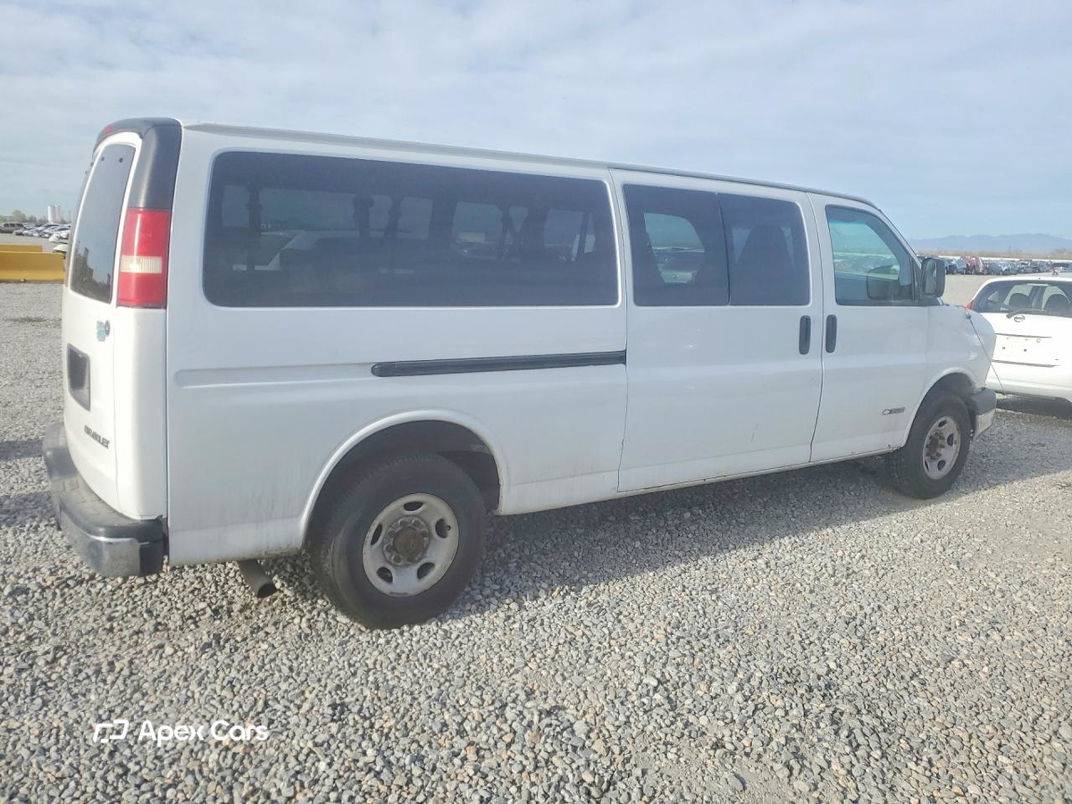 Chevrolet Express 2003