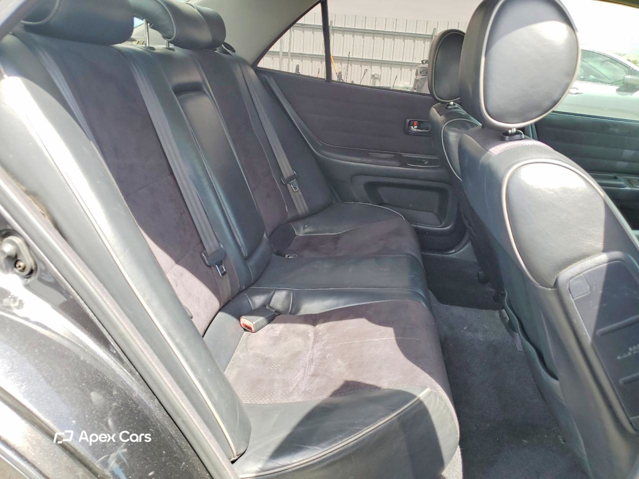 Lexus IS 2002