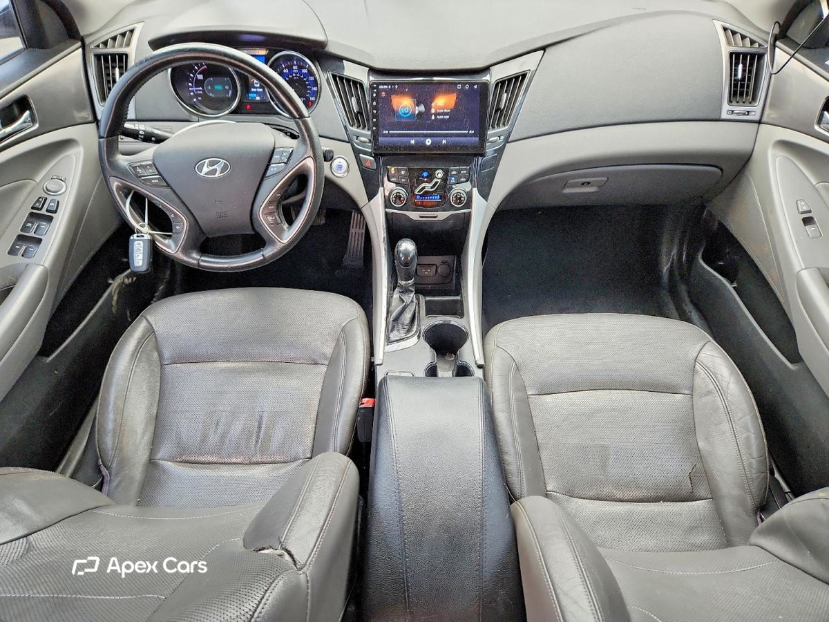 Hyundai Sonata 2012