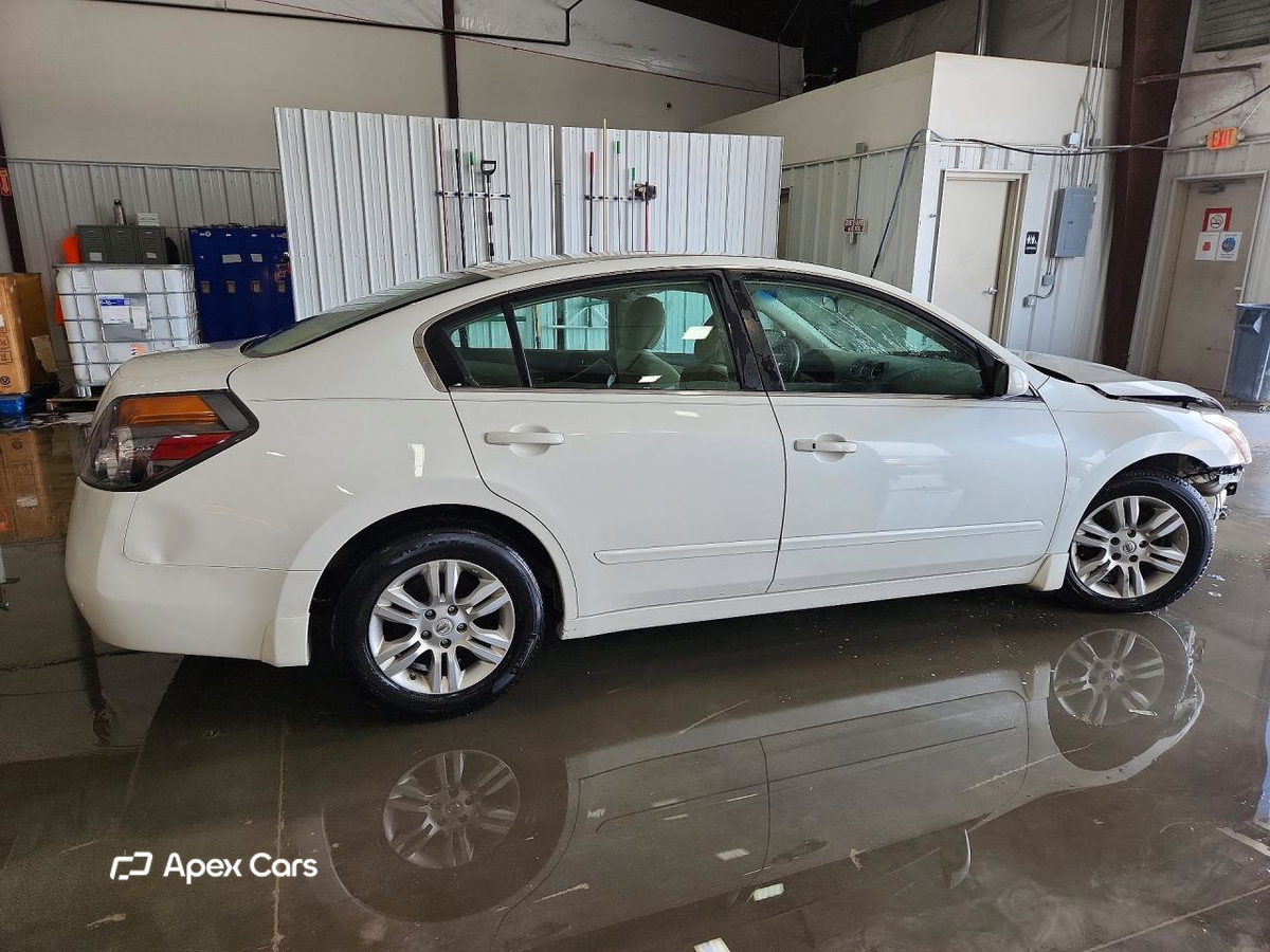 Nissan Altima 2011