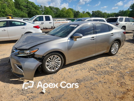 Lexus ES 2016 - Image 1 of 5