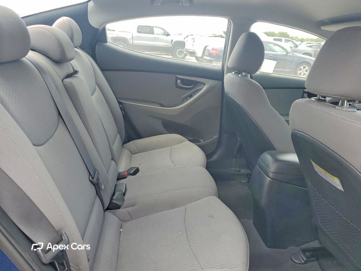 Hyundai Elantra 2016