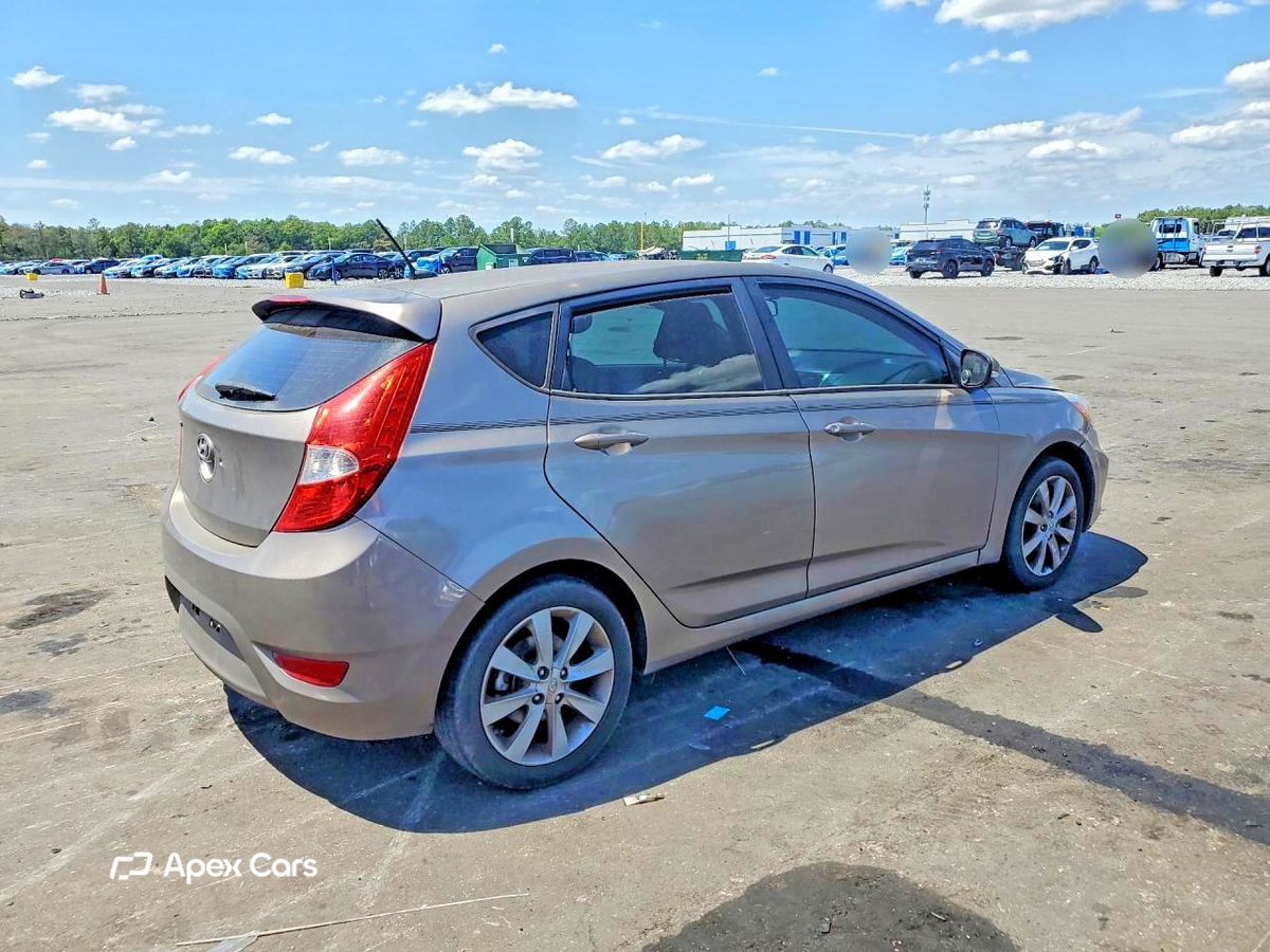 Hyundai Accent 2014
