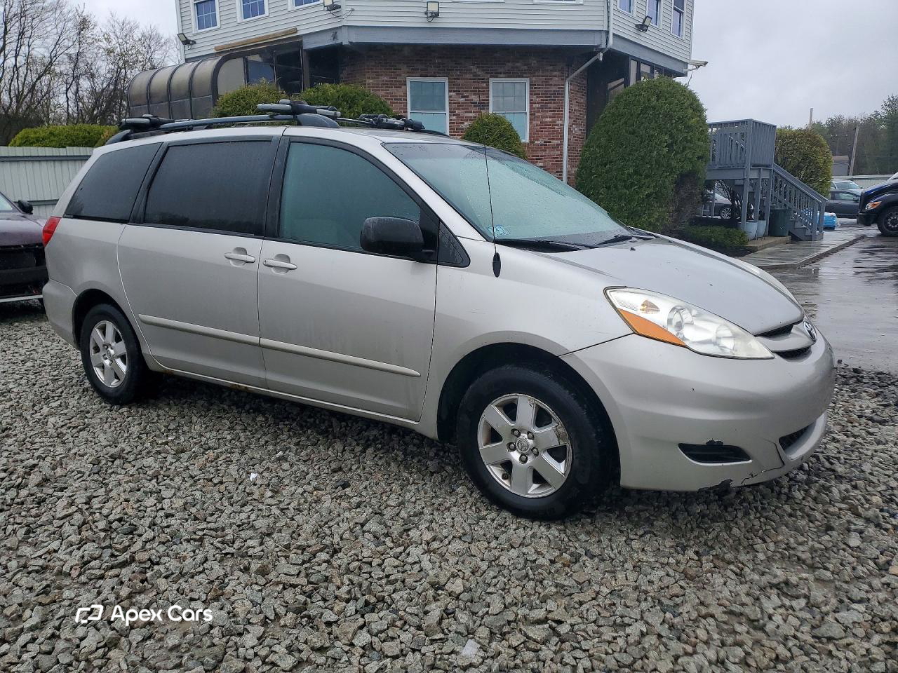 Toyota Sienna 2010