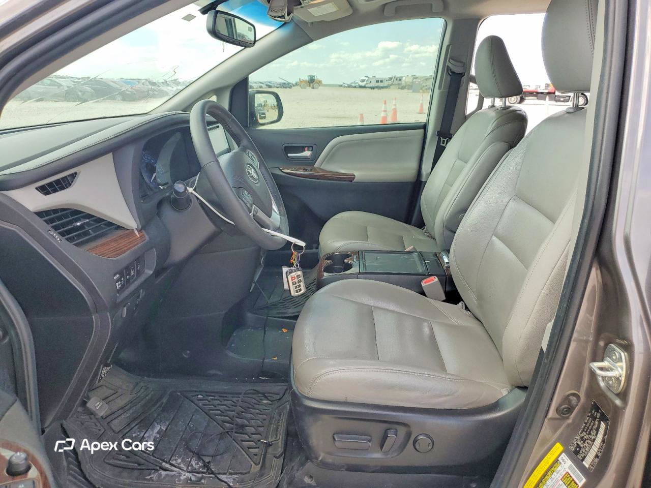 Toyota Sienna 2015