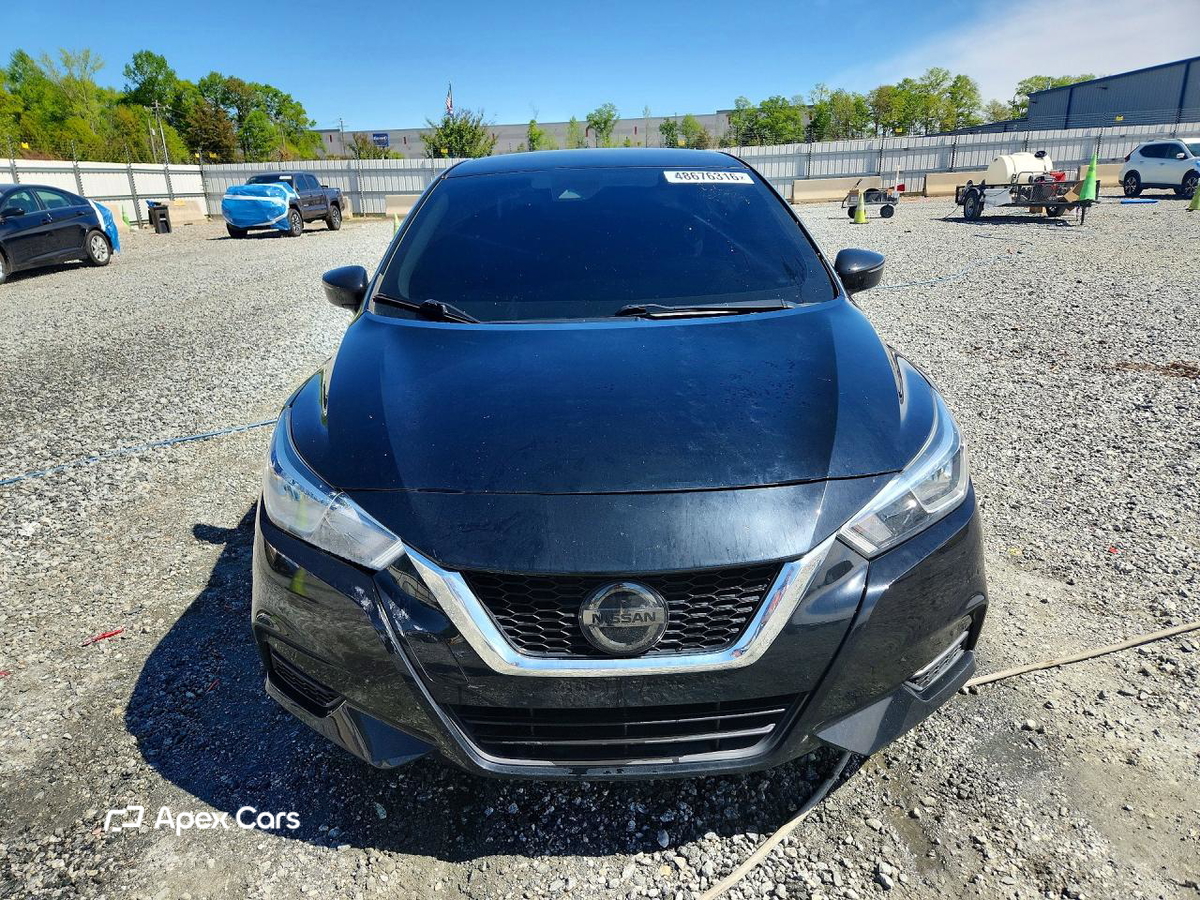Nissan Versa 2021