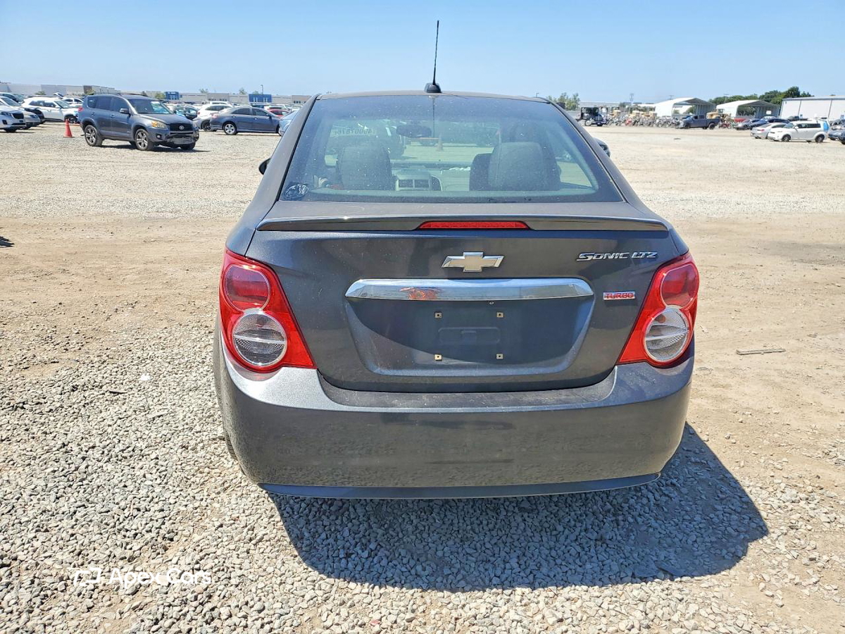 Chevrolet Sonic 2016