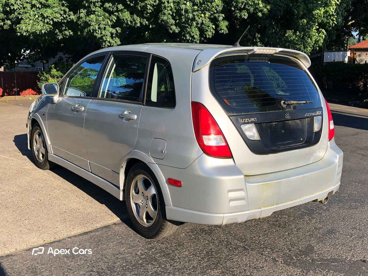 Suzuki Aerio 2004