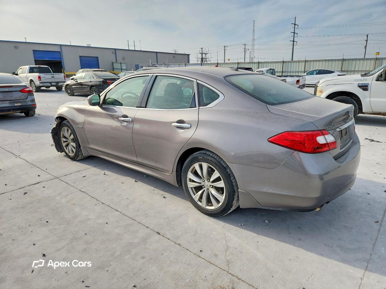 Infiniti M 2012