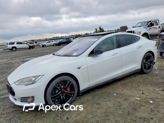 Tesla Model S 2015 - Image 1 of 11