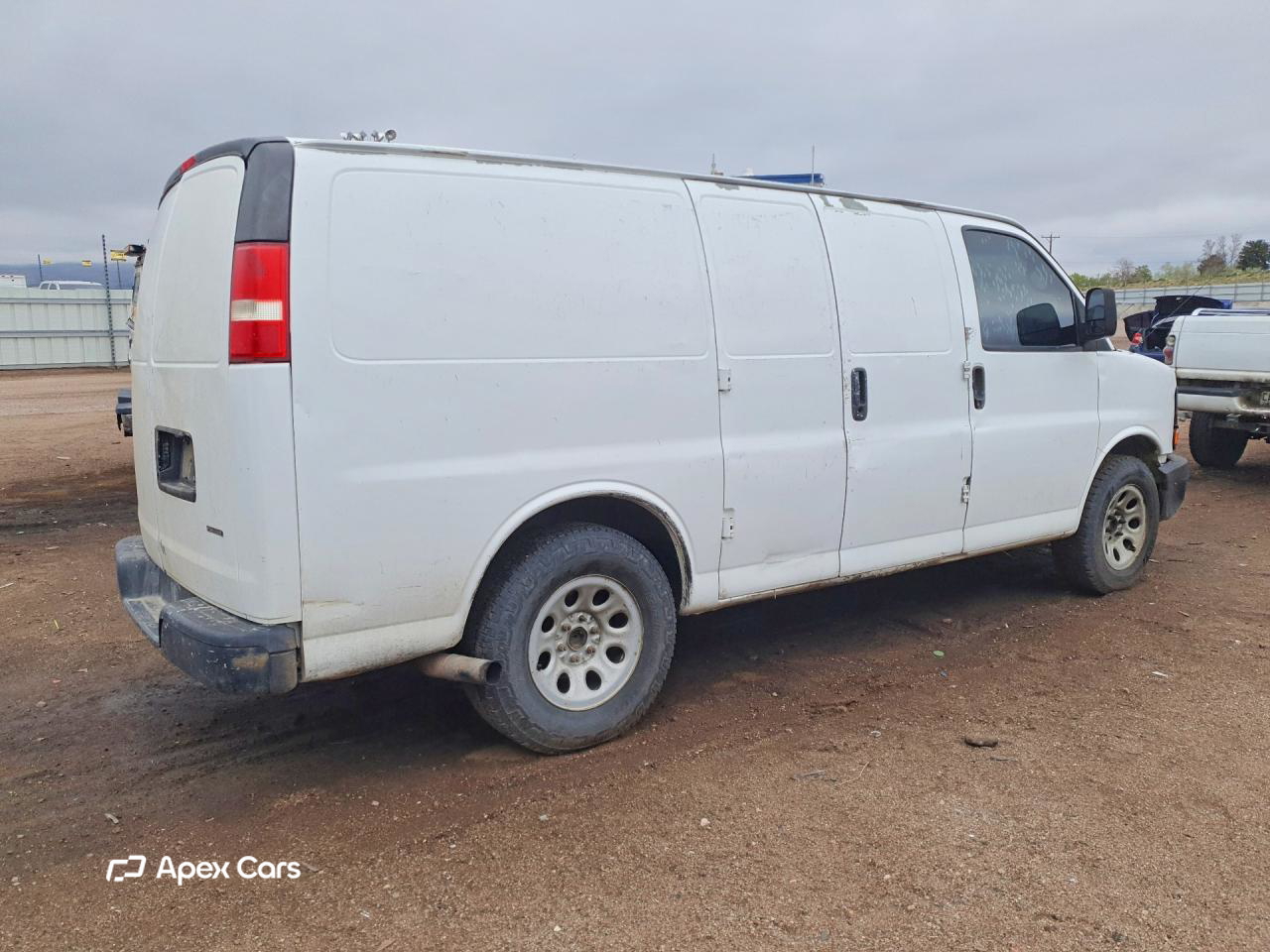 GMC Savana 2013