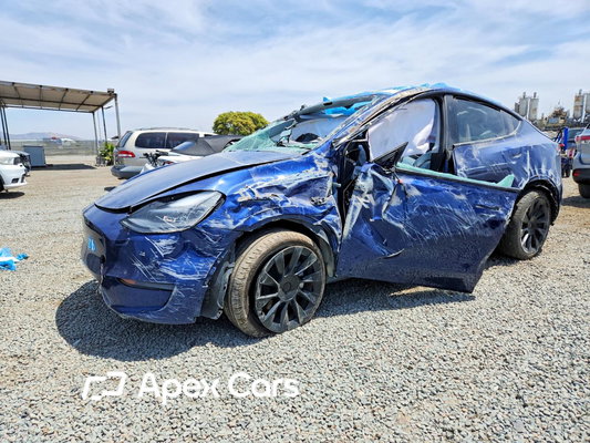 Tesla Model Y 2023 - Image 1 of 9