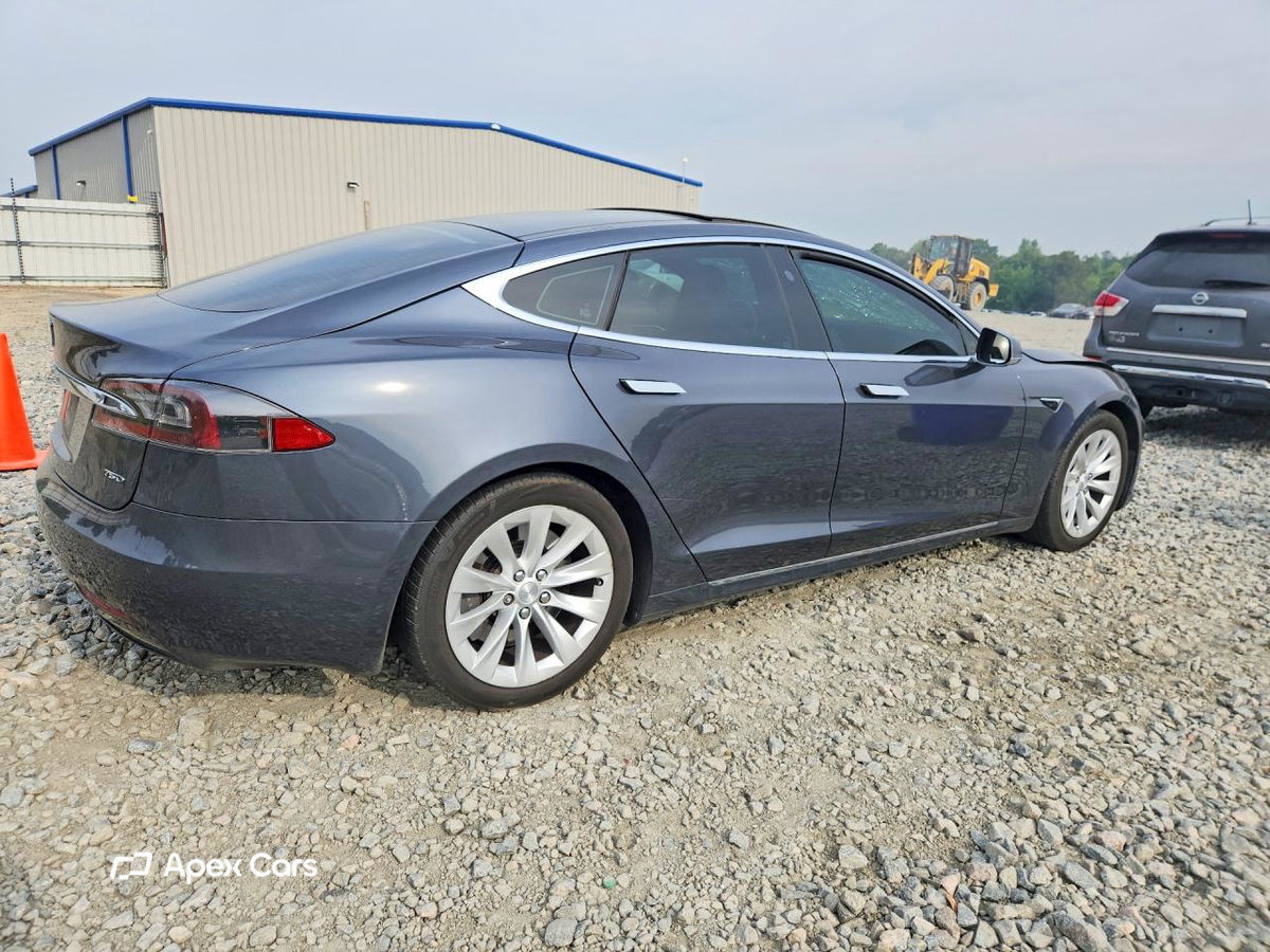 Tesla Model S 2016