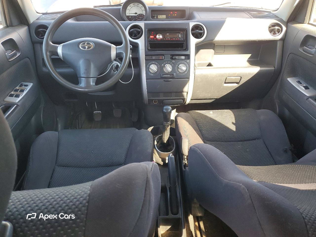 Toyota  2005