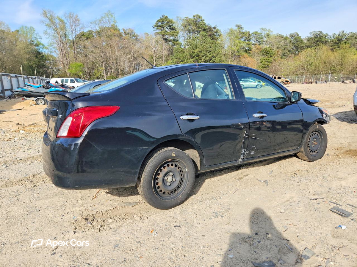 Nissan Versa 2019