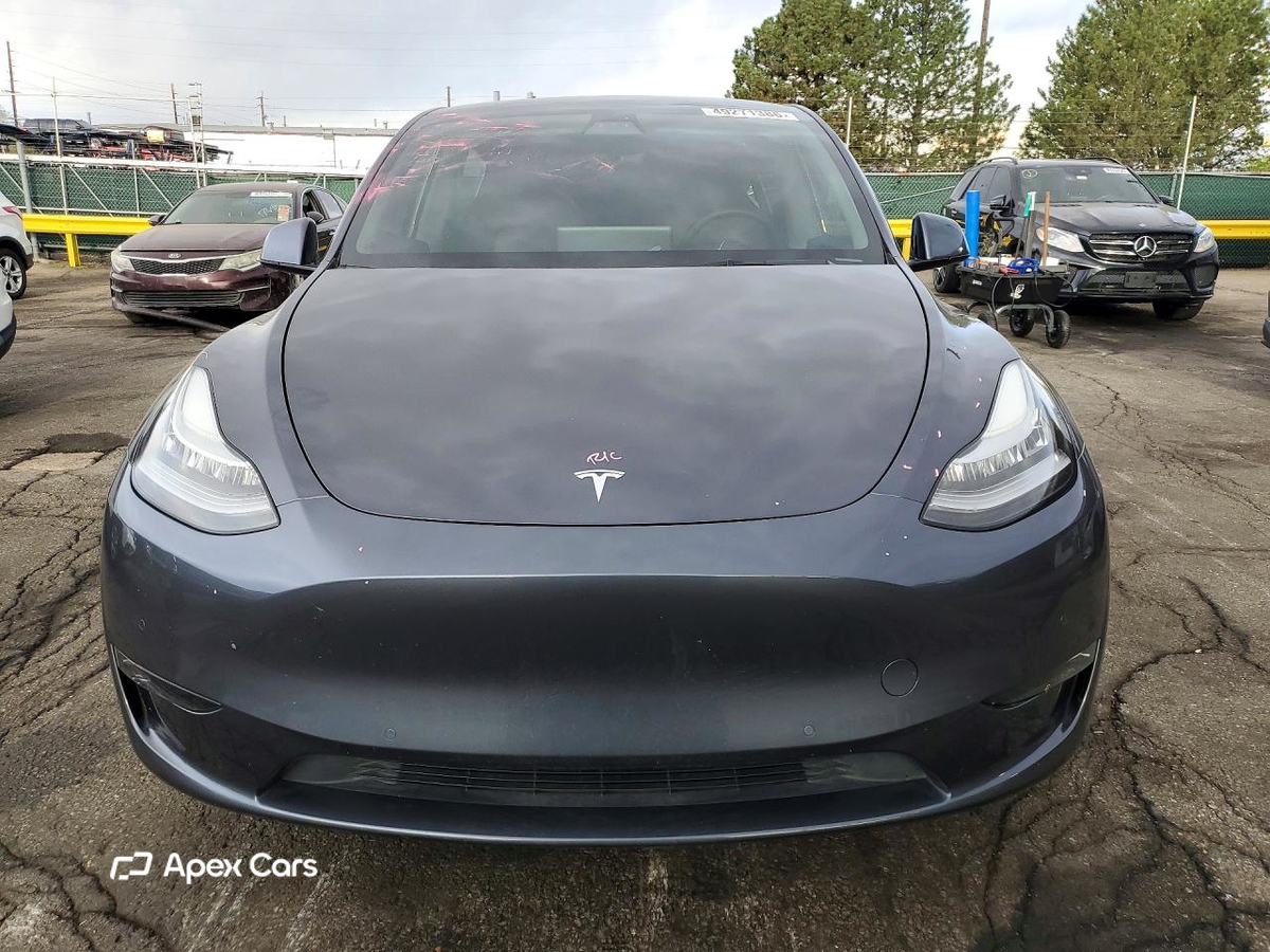 Tesla Model Y 2022