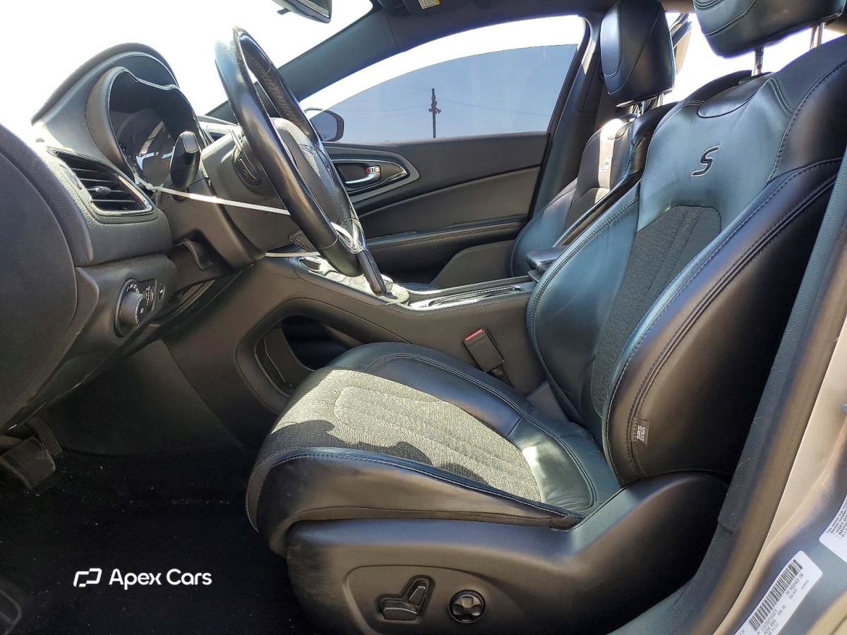 Chrysler 200 2015