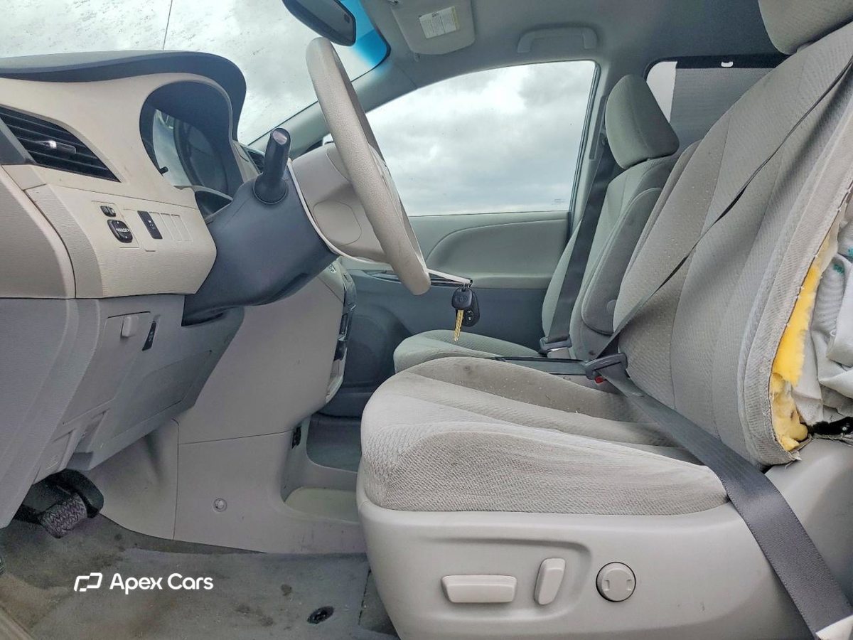 Toyota Sienna 2014