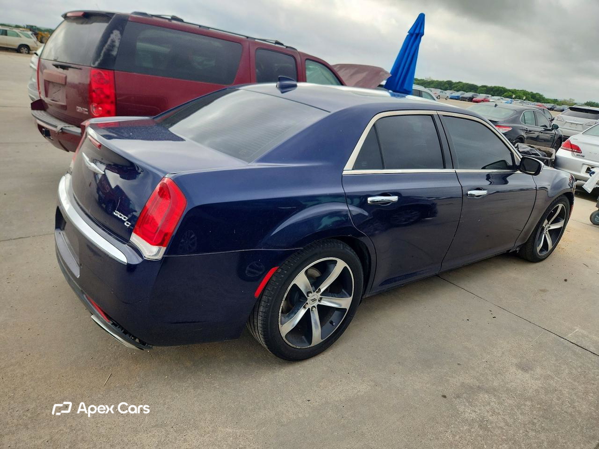 Chrysler 300 2017
