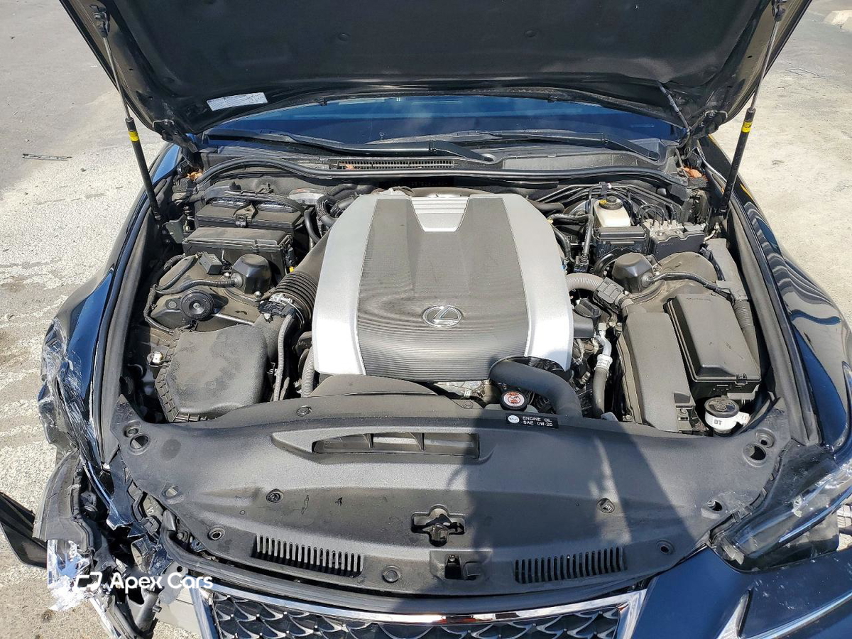 Lexus IS 2019