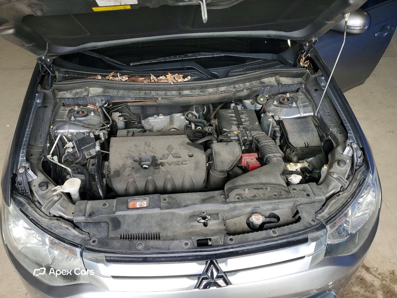 Mitsubishi Outlander 2015