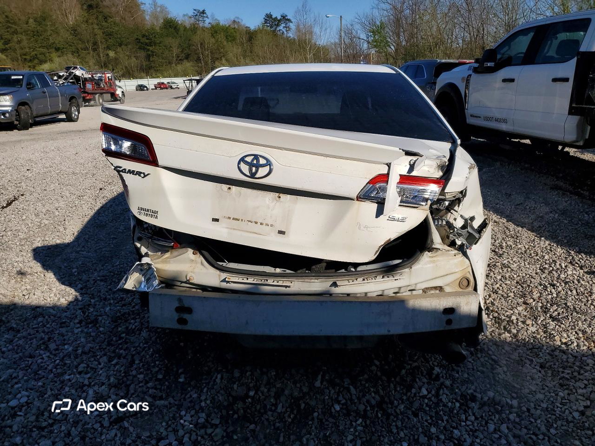 Toyota Camry 2012