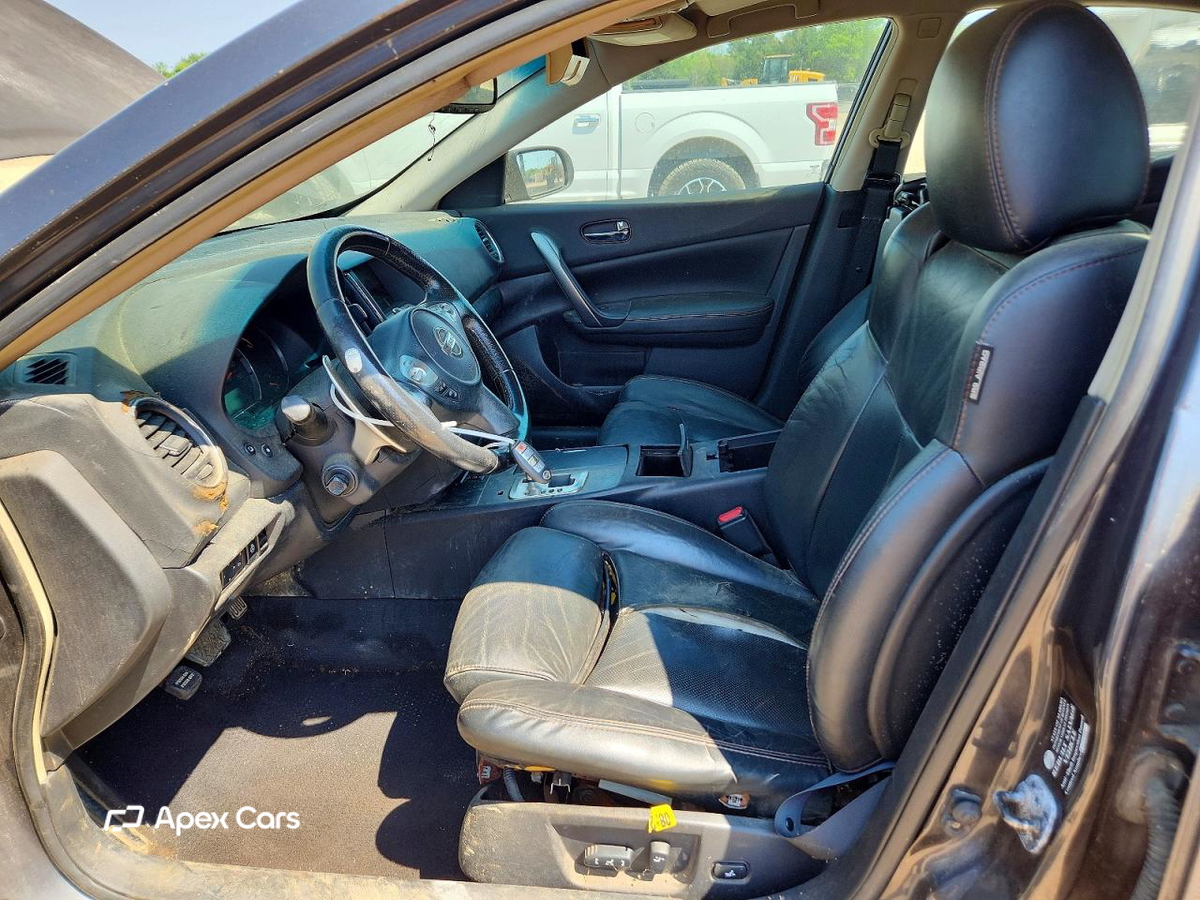 Nissan Maxima 2010
