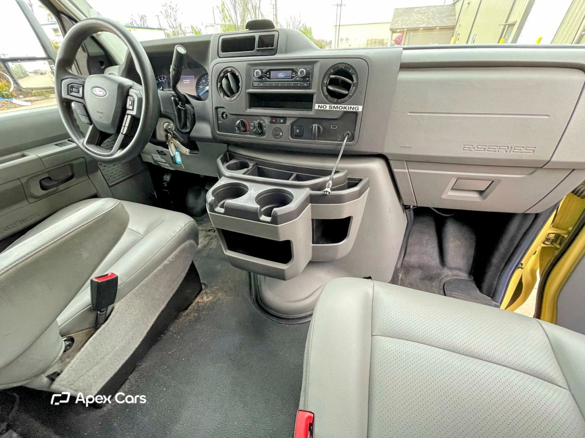 Ford Econoline 2021