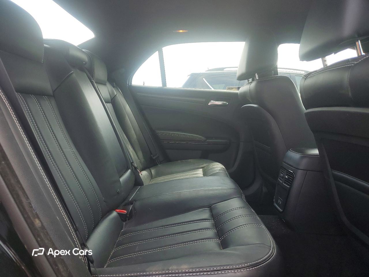 Chrysler 300 2016