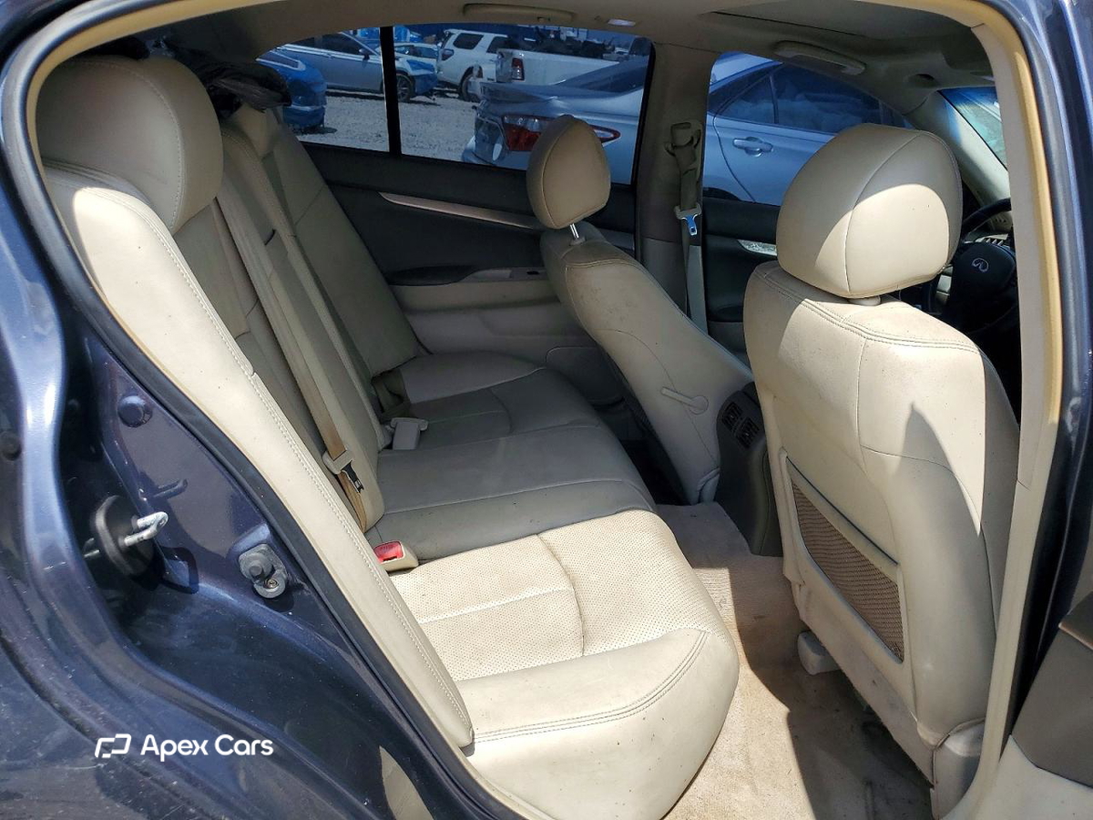 Infiniti G 2012