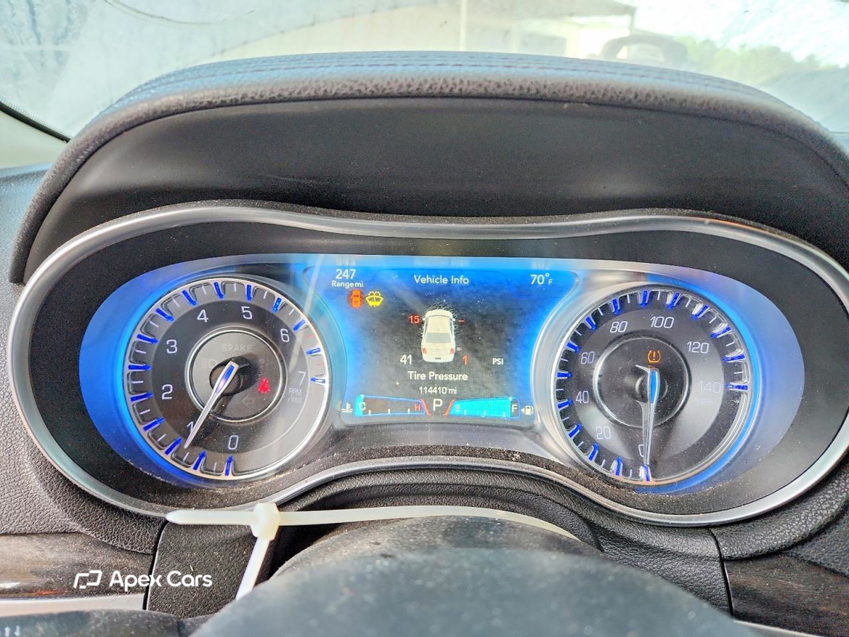 Chrysler 300 2016