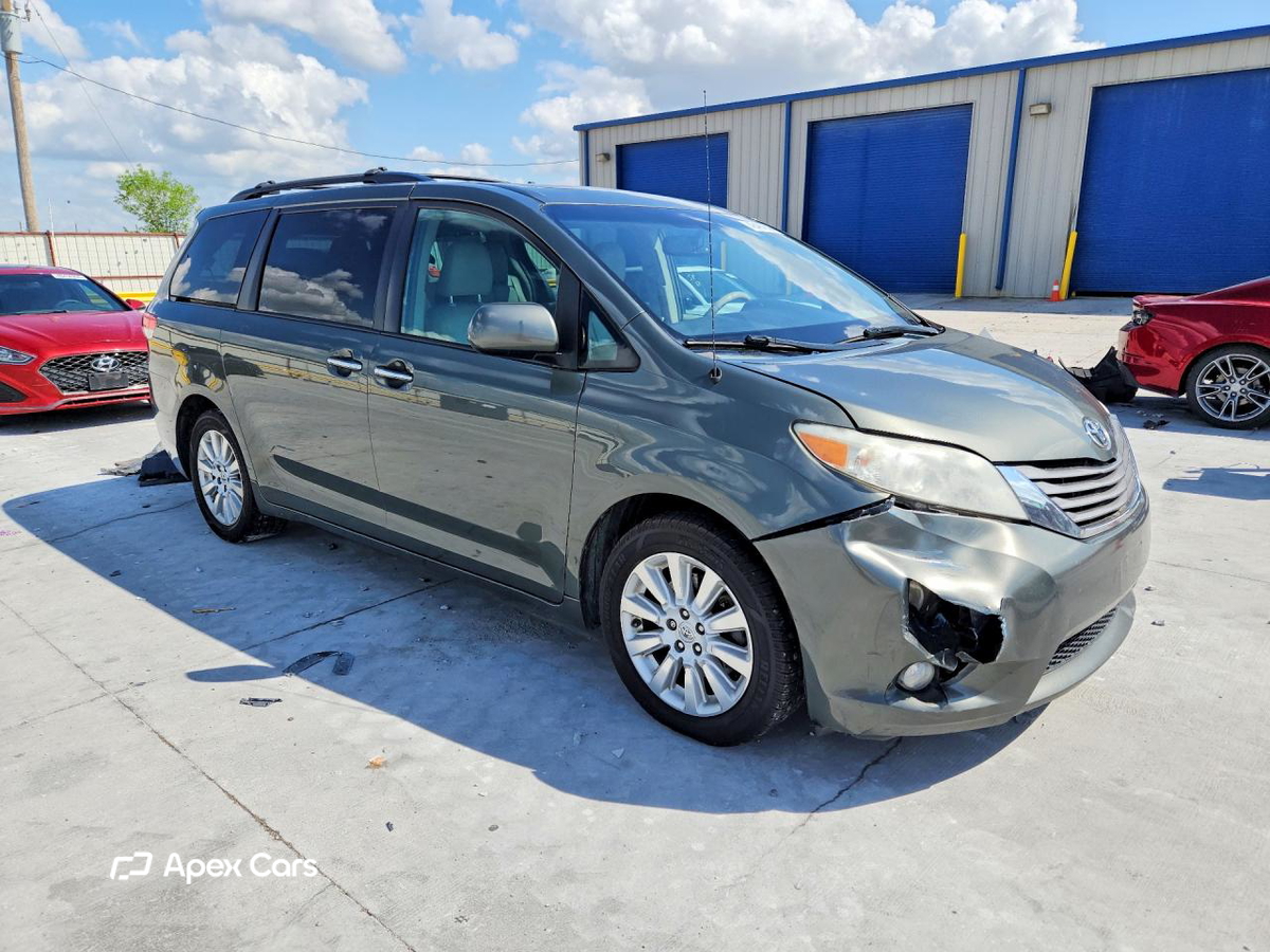 Toyota Sienna 2012