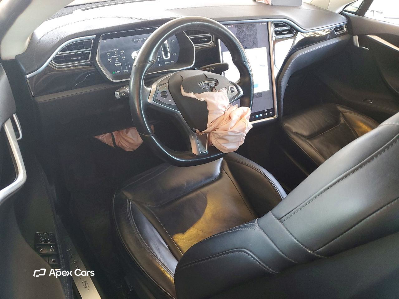 Tesla Model S 2015